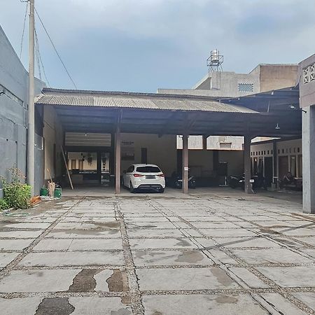 فندق Reddoorz Near Alun Alun سيانجور المظهر الخارجي الصورة